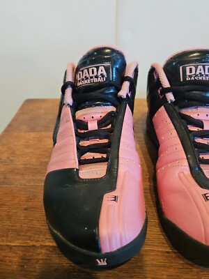 latrell sprewell sneakers