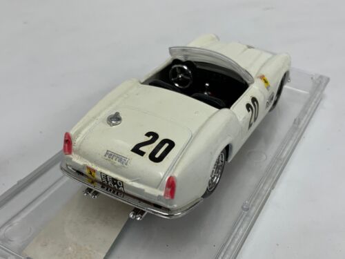 1/43 Vitesse Ferrari 250 Spyder California 1960 24 Hours of Le Mans Car #20 #488 - Picture 4 of 9