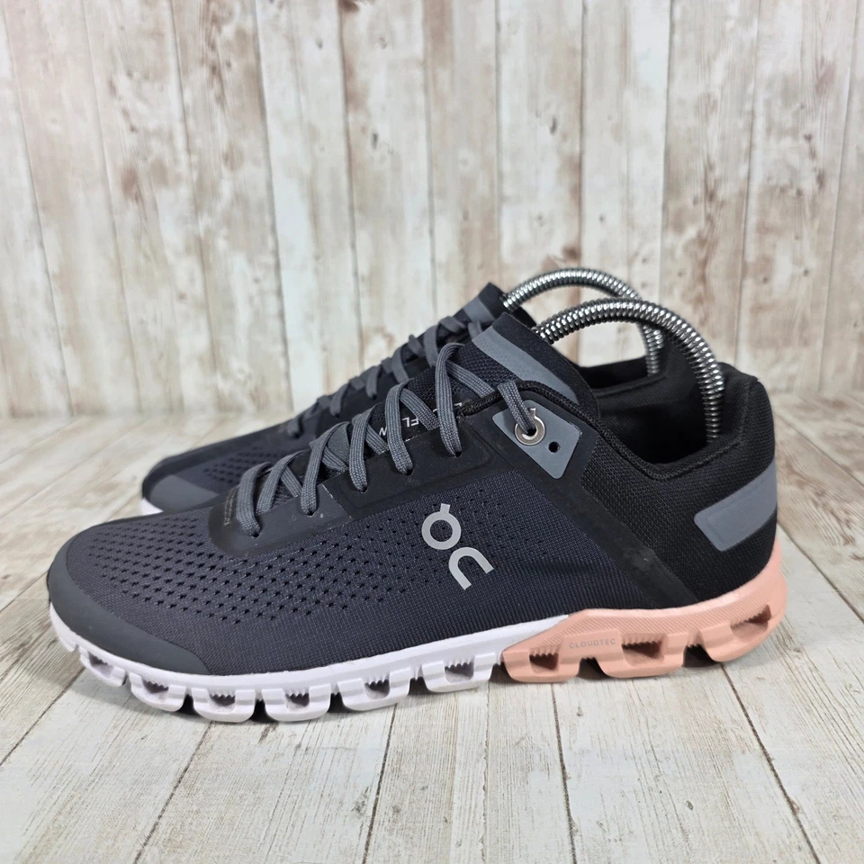 Zapatillas deportivas On Running Cloudflow para mujer negras grises melocotón EE. UU. 8,5 Foto 2 de 4