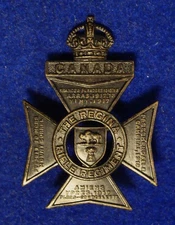 Regina Rifle Regiment cap badge.  King's Crown WWII  issue. Original