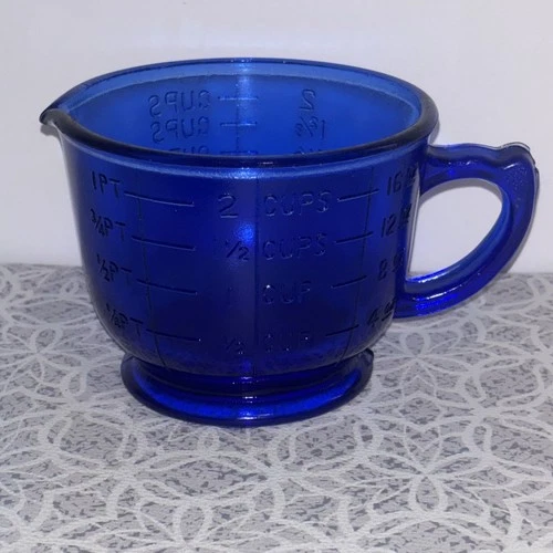 Vintage Hazel Atlas Cobalt Blue Glass 2-Cup Measuring and Mixing Pitcher Cup