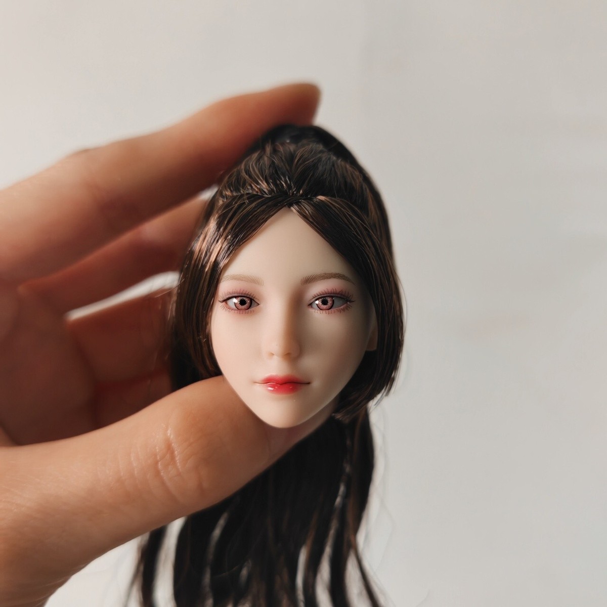 I8Toys I8-H004 1/6 Female Mandy Girl Movable Eyes Head Sculpt For