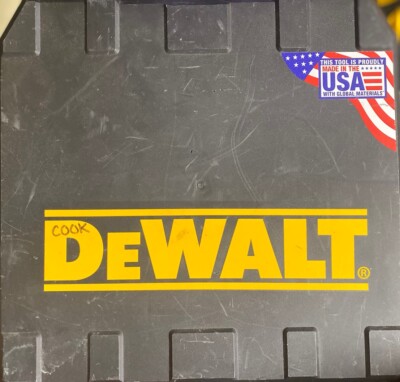 DeWALT DCD793 20-Volt Brushless  Drill Driver + Battery + Charger + Case
