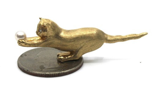 14K Solid Gold Cat Playing with Pearl Ball Diamond Brooch - Picture 7 of 8