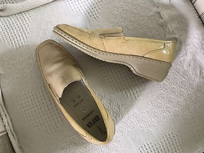 VERY CLASSY !! ARA NATURFORM WOMEN'S LOAFER SIZE 9/NEW-BEIGE/MADE IN GERMANY