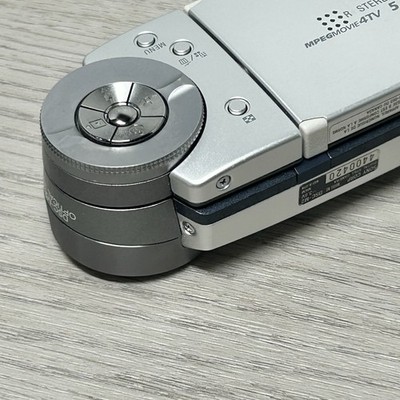 Sony Cybershot DSC-M2 Silver 5.1MP Camera w/ Charge Station
