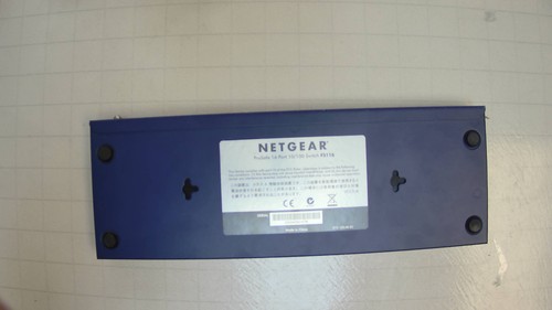 Netgear Prosafe 16 Port10/100 Switch FS116 - No Power Cord - Picture 4 of 5