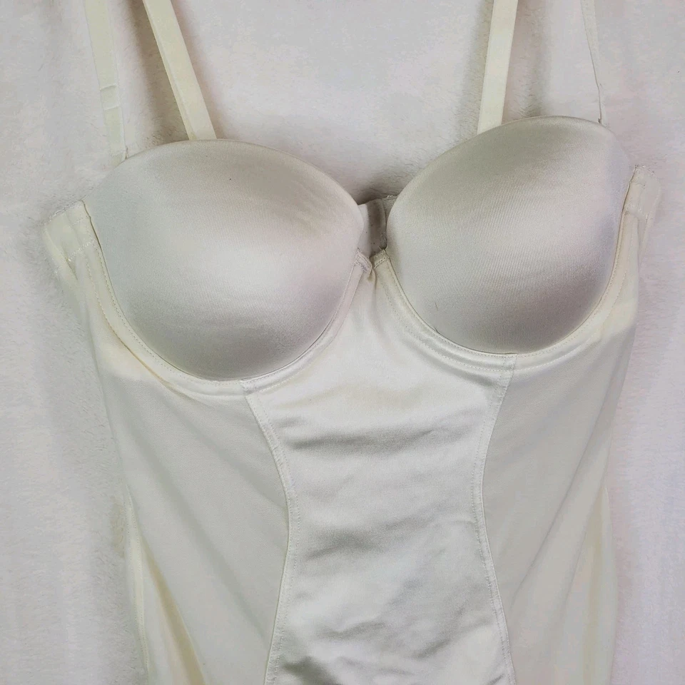 Victoria’s Secret Power Figura ahuecada Prendas moldeadoras Slip 36B Blanco Novia Con aros Foto 2 de 4
