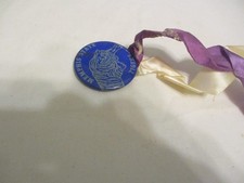 MEMPHIS STATE TIGERS BUTTON WITH RIBBONS
