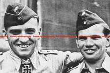 F027254 Hans Ulrich Rudel mit Funker Erwin Hentschel 1943 2.WK