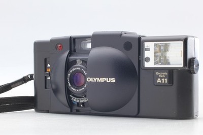 [Fast neuwertig] Olympus XA2 analoge Kleinbildkamera schwarz Gehäuse + A11...