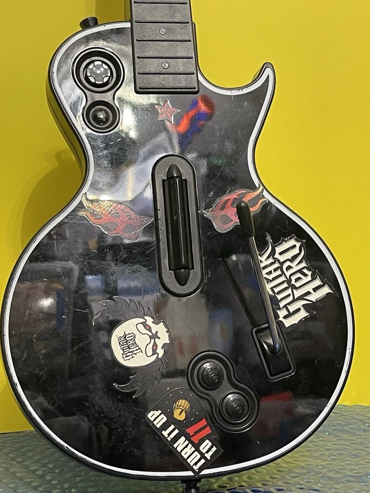 Red Octane PS3 Guitar Hero Wireless Les Paul Gibson Black 95121.805 - No Dongle - Image 2 of 4