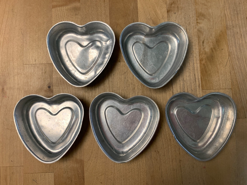 5 Vintage Heart Molds Aluminum Jello Candy Baking Cake Pans ~ Tins
