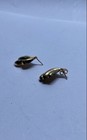 14K Yellow Gold Ribbed Fan Stud Earrings Shell Leaf Motif 0.9g 3/4" — photo 2