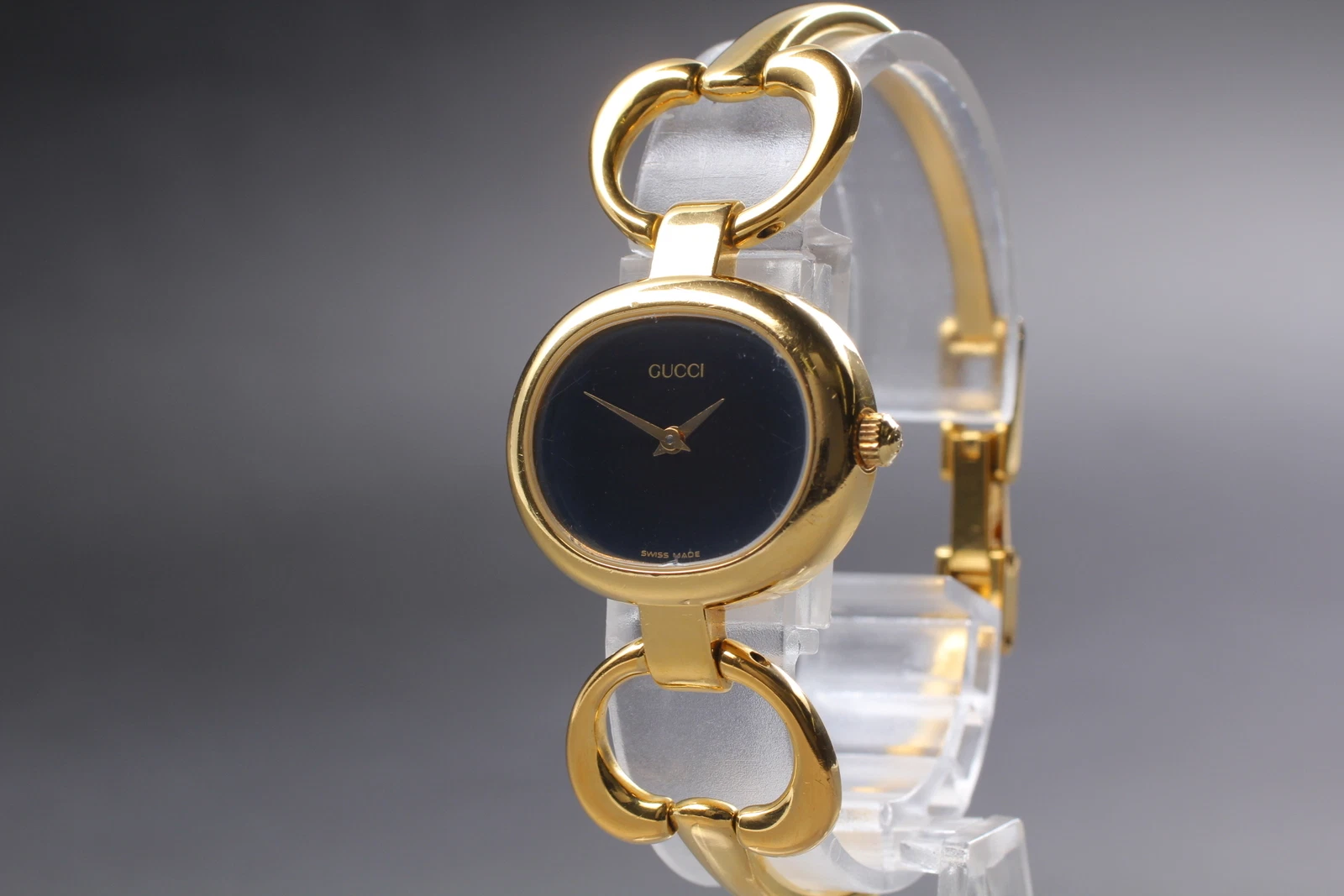 [Exc+5] Montre femme vintage Gucci 1600 25 mm noir x or quartz du JAPON