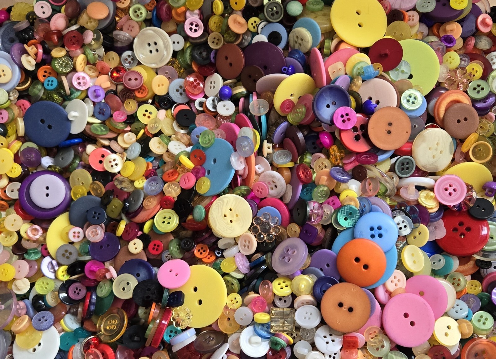 100 New Buttons Assorted Mixed Color and Sizes | eBay