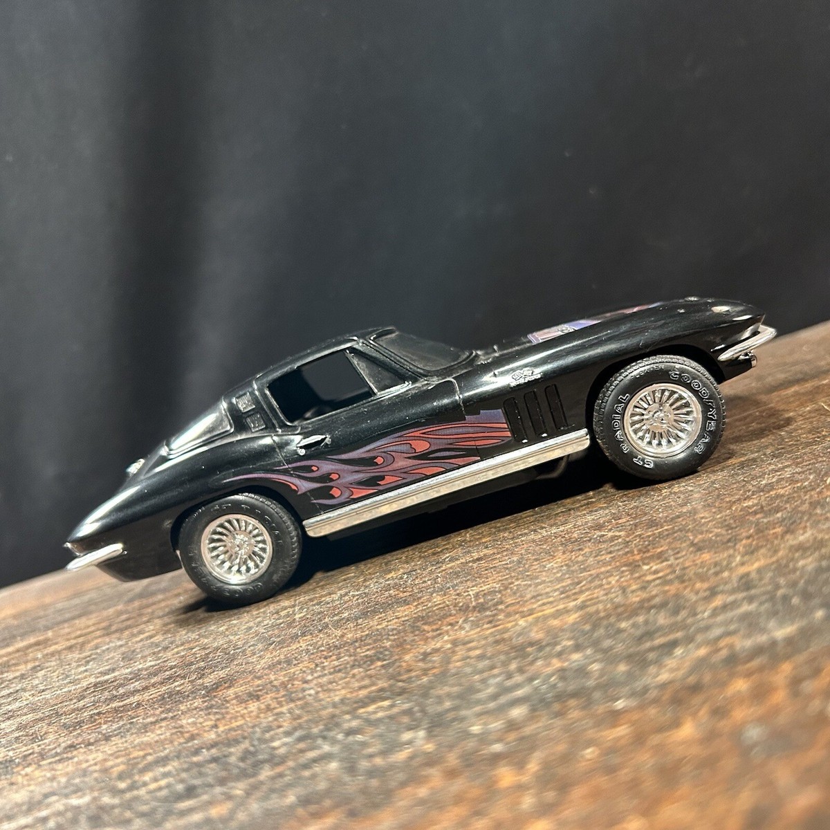 Vintage 1965 Chevrolet Chevy Corvette Sting Ray built model car