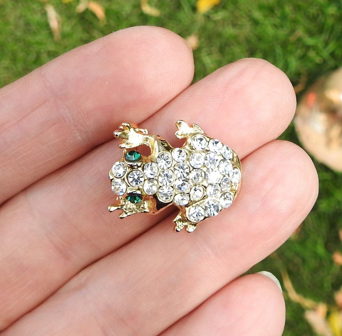 Vintage Frog Sparkly Rhinestone with Green Eyes Gold Tone 