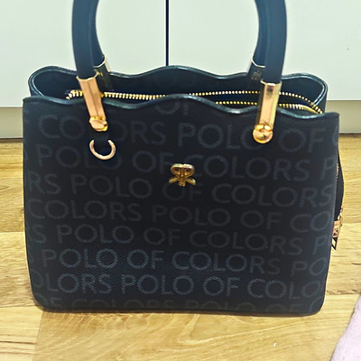 Polo of Colors Damen Handtasche Schwarz Kunstleder Logo Reißverschluss Gold