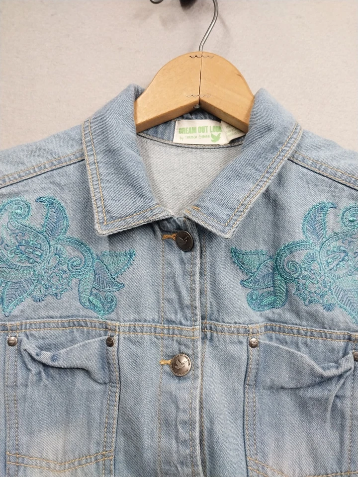 Dream Out Loud Selena Gomez Embroidered Denim Jacket Girls Size Large Light Wash - Image 2 of 4