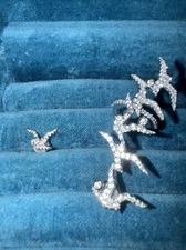 Apm Eagle Flying Ear Clip / Stud