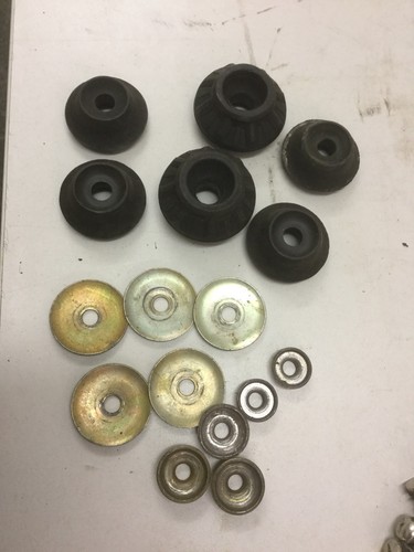 VW Golf 2 Stoßdämpfer Hinten Gummilager Lager GTI 16v G60 Country GL CL