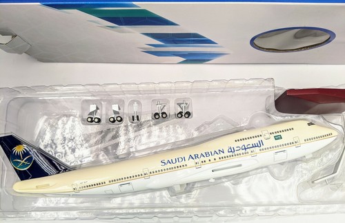 Large LED Plane Models ✈️ Cabin Lights & Landing Gear 20+ Airlines Qantas etc - Picture 39 of 60