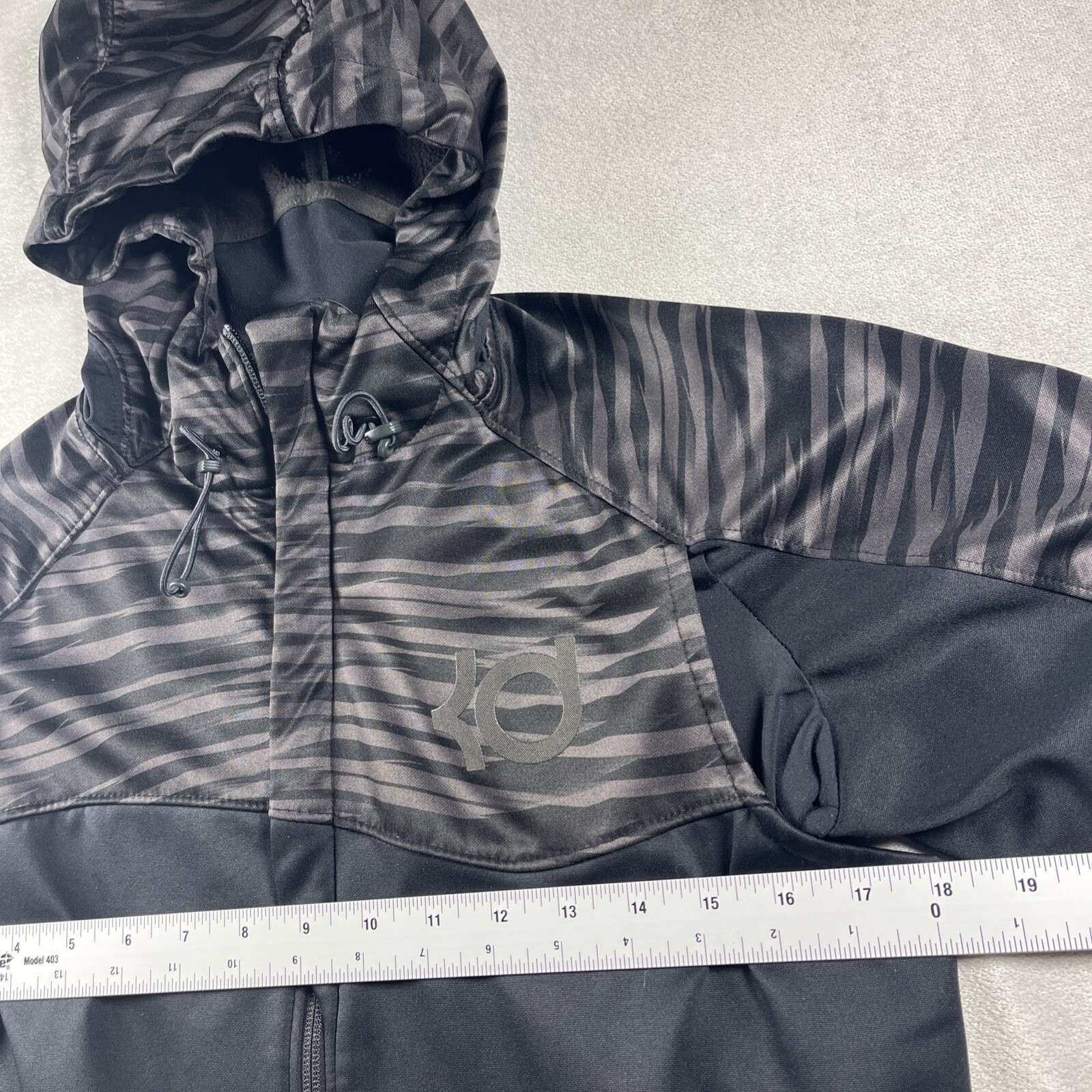 SACAI X NIKE Nike Felpa con Cappuccio Uomo S Nera KD Kevin Durant Stampa Zebra Zip Giacca Therma Fit?