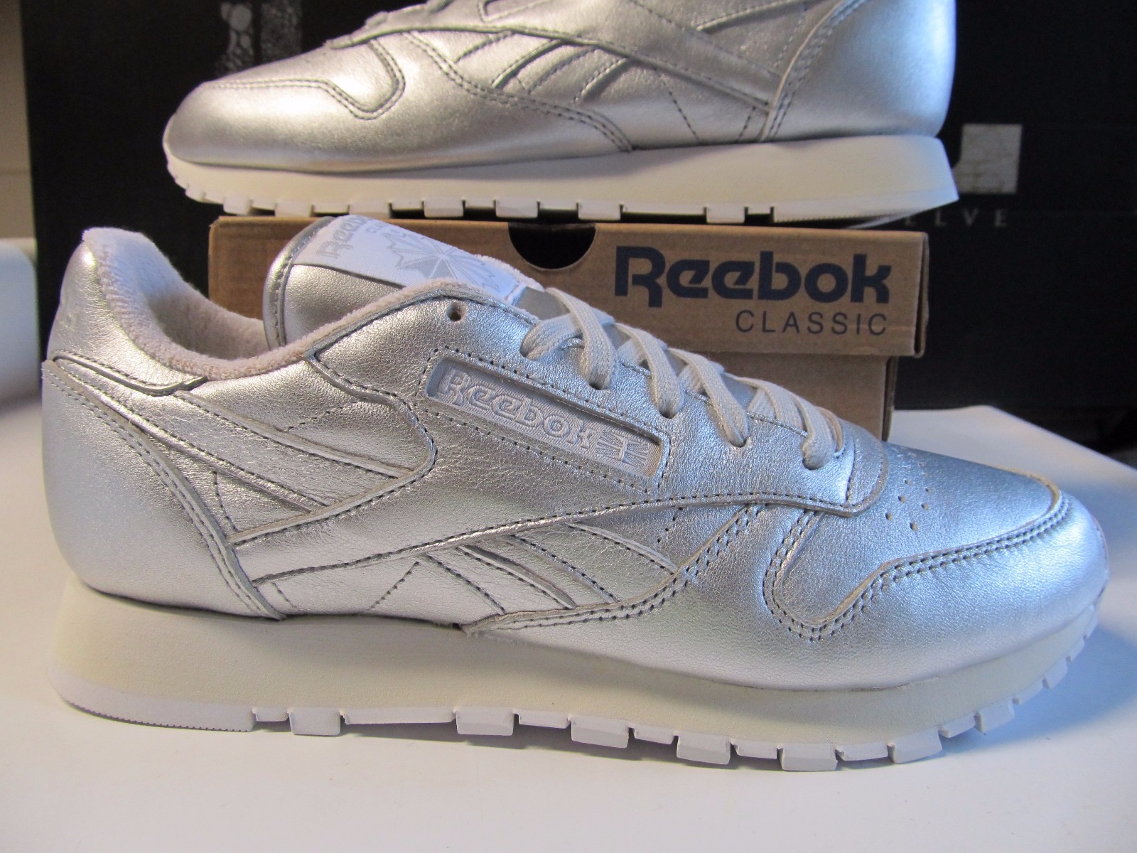 womens reebok silver classic leather spirit trainers