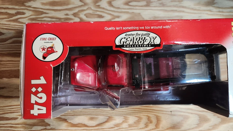 Gearbox Collectibles 1953 Ford Fire Cheif Tow Truck - Image 3 of 4