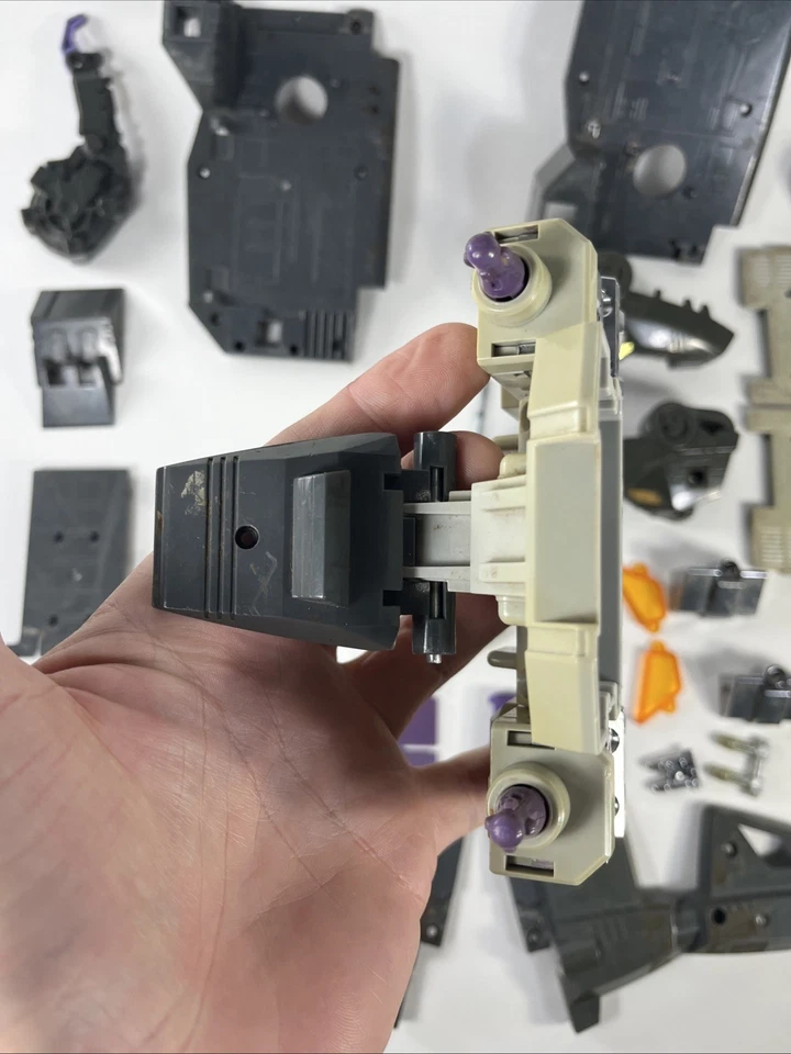 Transformers G1 1986 TRYPTICON Parts lot Purple Grey Head as is - Image 4 of 4