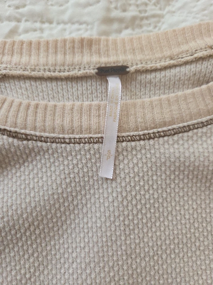 Womens Free People Size Small Long Sleeves - Image 2 of 3
