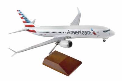 Skymarks SKR8272 American Airlines Boeing 737-Max8 Desk Model 1/100 AV Airplane