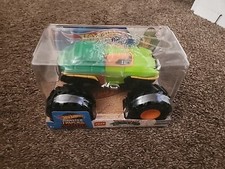 Hot Wheels Monster Trucks T.M.N. TURTLES 1/24 Scale Giant Wheels Die-Cast New