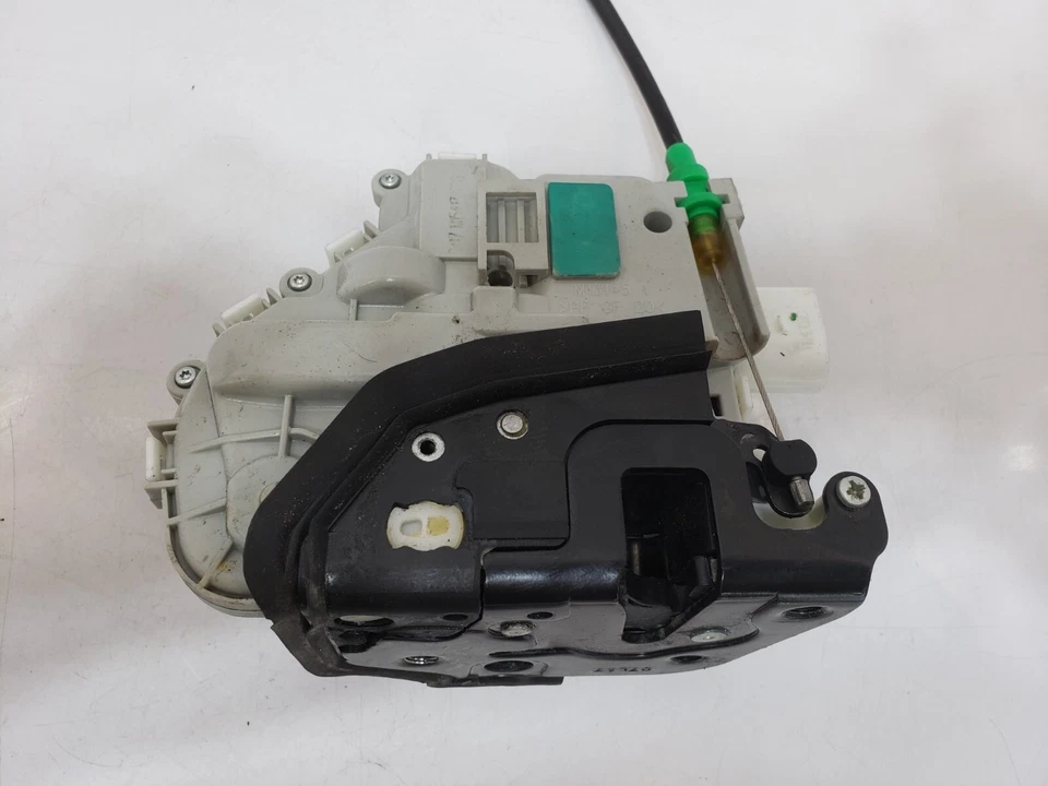 ✅ Actuador de pestillo de cerradura de puerta del lado del conductor delantero izquierdo OEM Audi S5 2017-2023 Foto 4 de 4