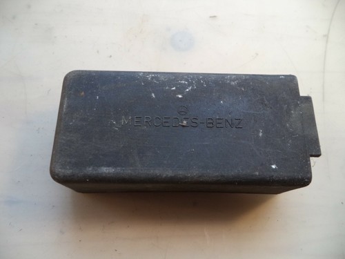 Mercedes W124 Abdeckung Vorglührelais 0005454245 3330591371 Bosch 9554