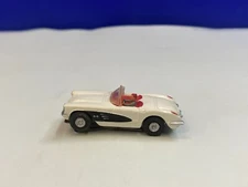 AURORA TJET VIBRATOR HO SCALE WHITE CHEVROLET CORVETTE CONVERTIBLE BENCH TESTED
