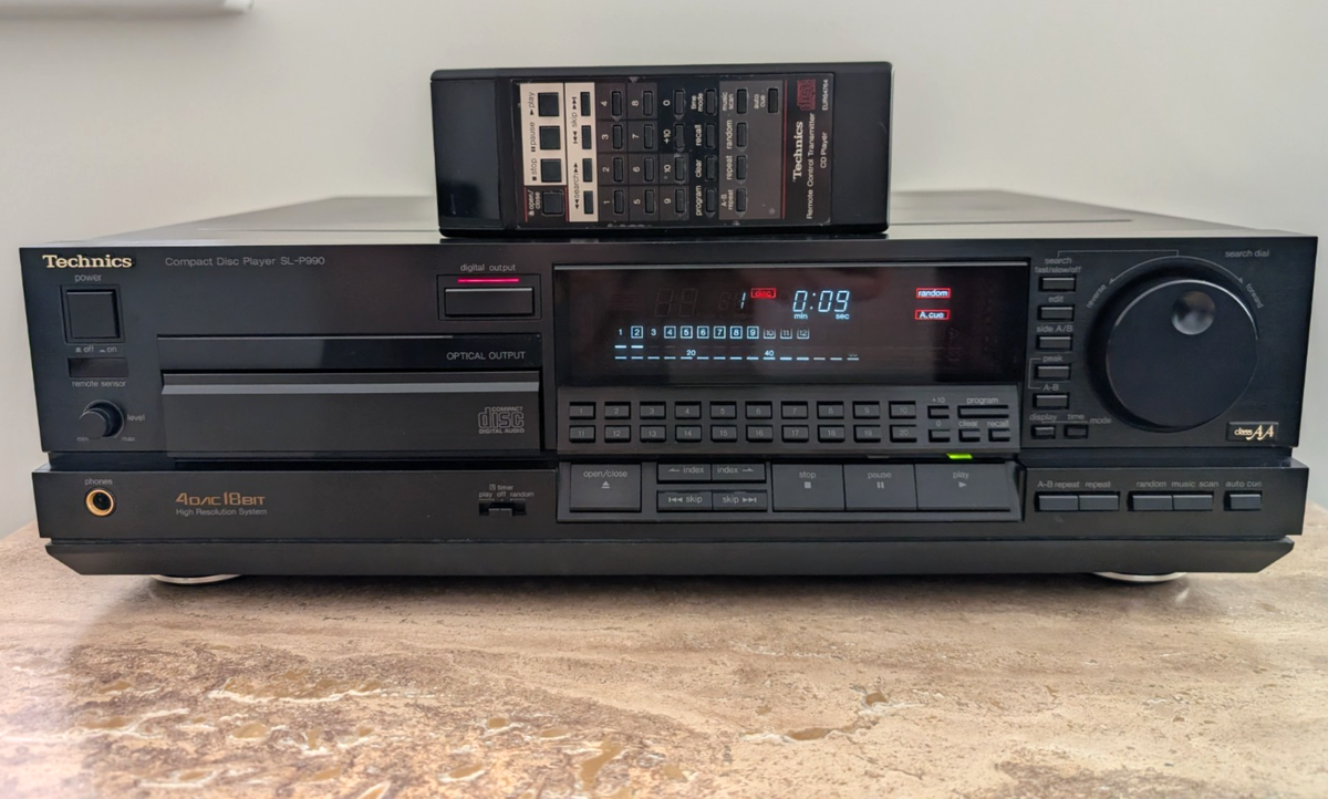 その他 Technics SL-P990 SUPERB Technics SL-P990 CD Player ~ 4 x PCM56P ~ Remote ~ Fully