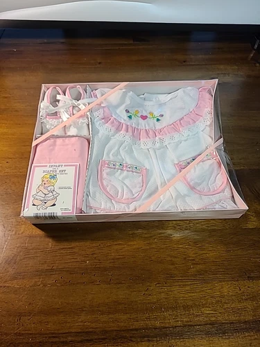 Vintage Infant Baby Girl's Diaper Set With Booties Fits 0-6 Months NOS