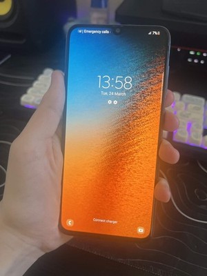 Samsung Galaxy A70 SM A705FN/DS   International Version   Unlocked (READ DESC)