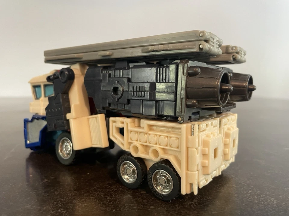 Transformers RID Robots in Disguise Autobot Ultra Magnus Incomplete Hasbro 2001 - Image 4 of 4