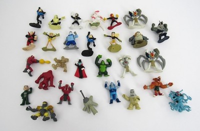 MIXED LOT OF (28) TM & DC COMICS TEEN TITANS GO MINI ACTION FIGURES (1½'' - 2'')