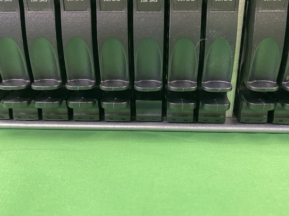 DOT HILL 24 Bay 2.5 SAS Array Chassis AssuredSan DBB + Controller 12gb/s DISKLES - Image 4 of 4