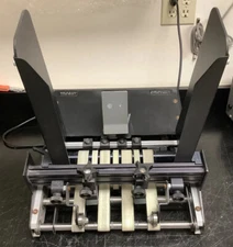 Straight Shooter C12 Demand Feeder