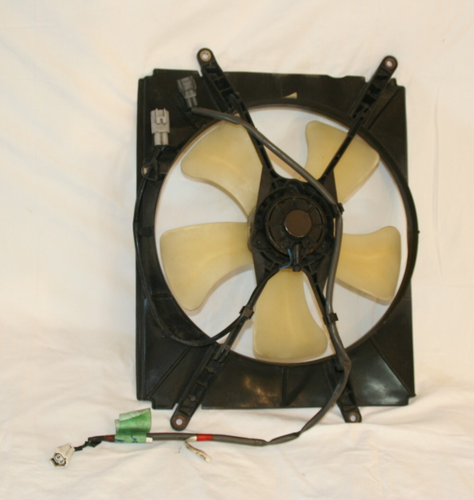 92-96 Toyota Camry LHS Cooling Fan Assembly, With Shroud 1671174410 - Picture 2 of 12