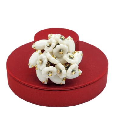 Vtg Unique Brooch Pin Juliana D&E Flower Milk Glass Flowers Rhinestones Jewelry