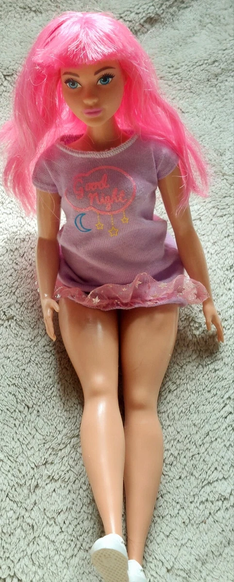 Mattel - Barbie Daisy Doll with Curvy Body & Pink Hair