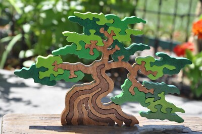 Survivor Challenge Green Shade Tree Wood Puzzle Toy Made in the USA Art