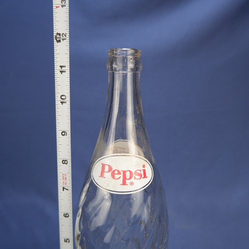 1961 Pepsi-Cola Pepsi - 1 PINT 10 FL. OZ. SWIRL PATTERN Crown Top - 12" X 3 3/8" - Picture 10 of 11