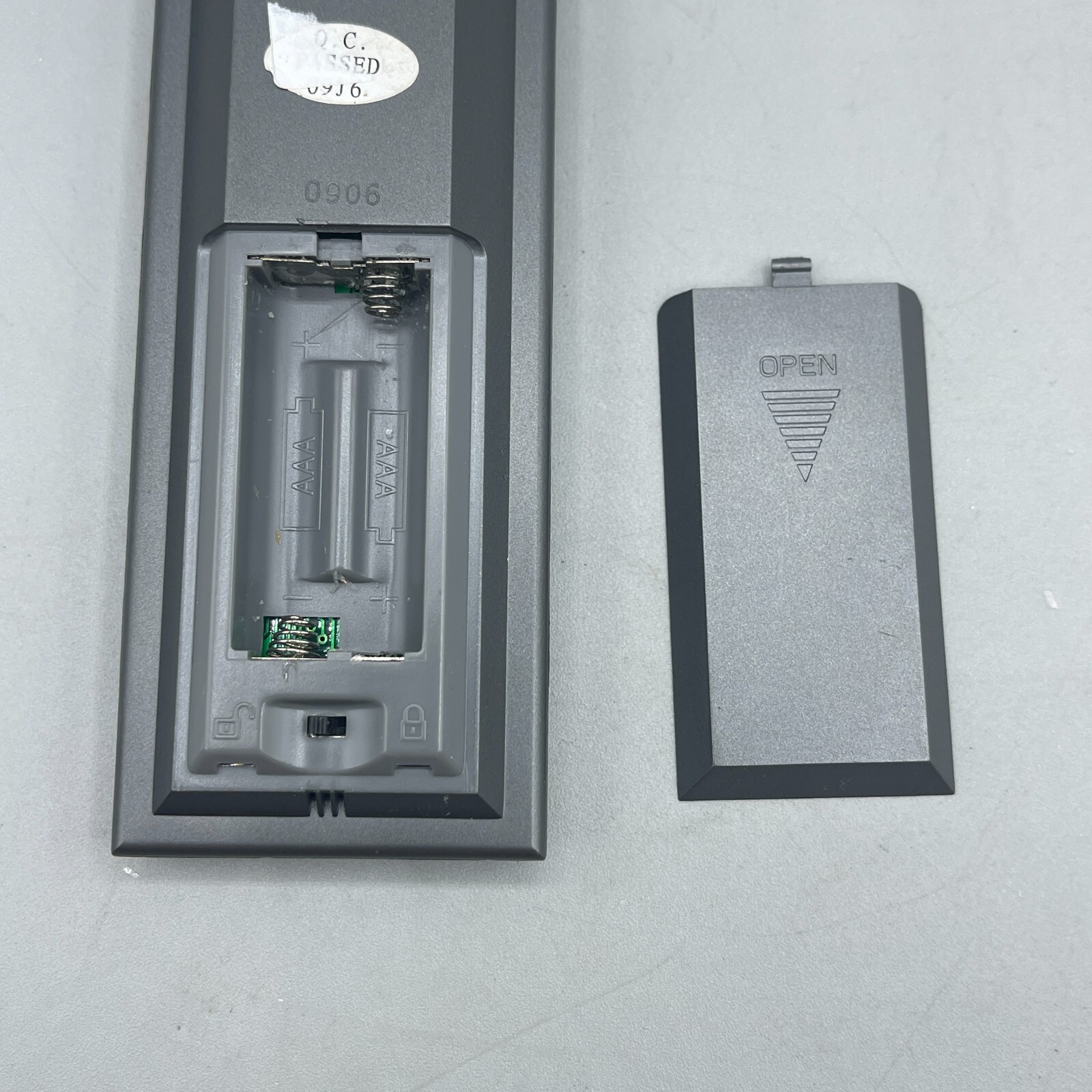 Dimplex Replacement Remote, 2.4GHz, Compatible with DF3033ST and DFG3033. DCF3